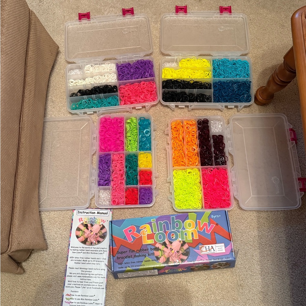 Rainbow Loom Bracelet Making Kit with Assorted Colors